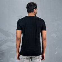 Load image into Gallery viewer, Men&#39;s Black Print T-Shirt
