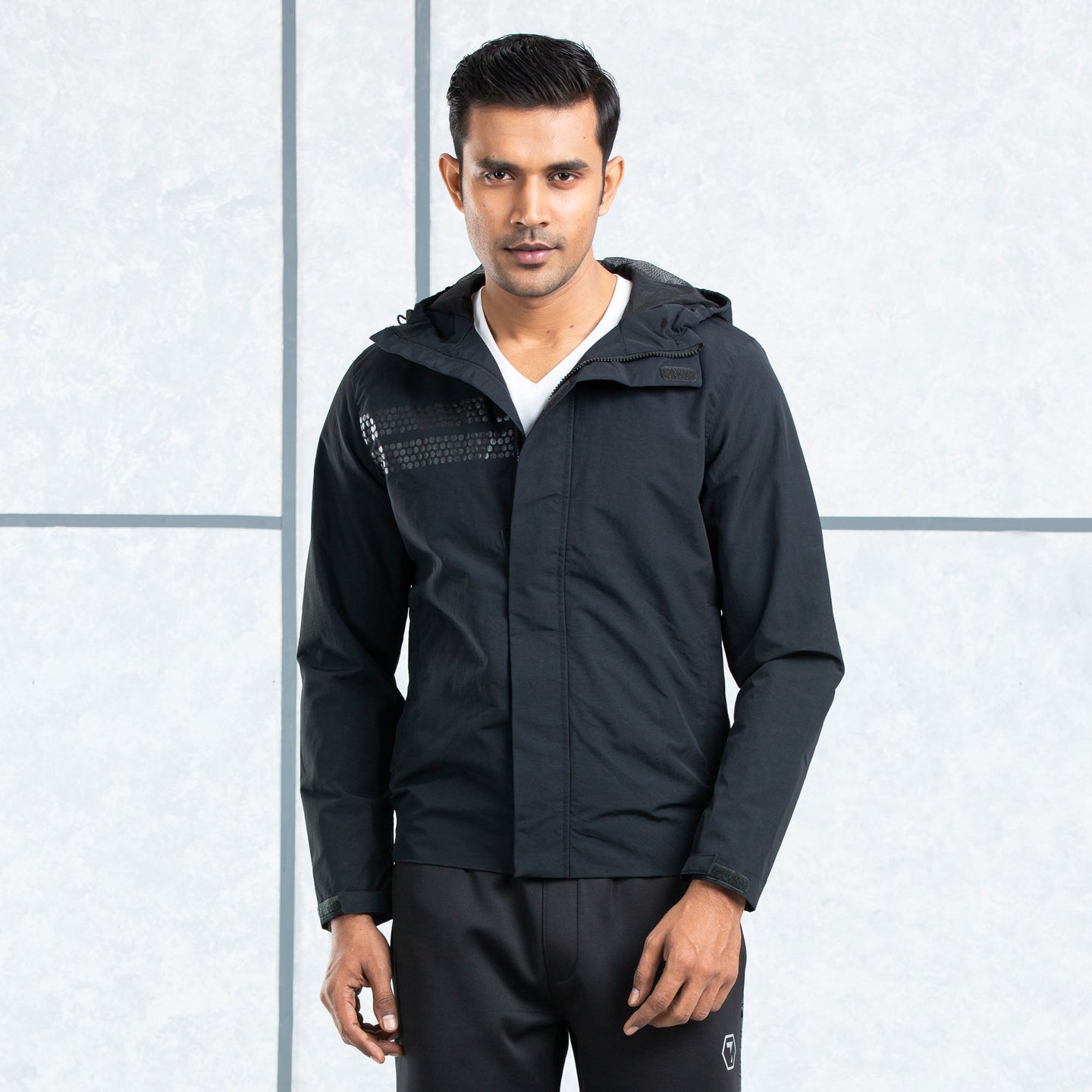 MENS WINDBREAKER- BLACK