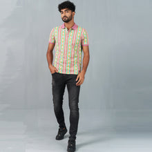 Load image into Gallery viewer, Men’s Geometric Print Polo
