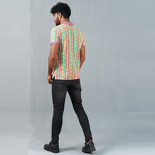 Load image into Gallery viewer, Men’s Geometric Print Polo
