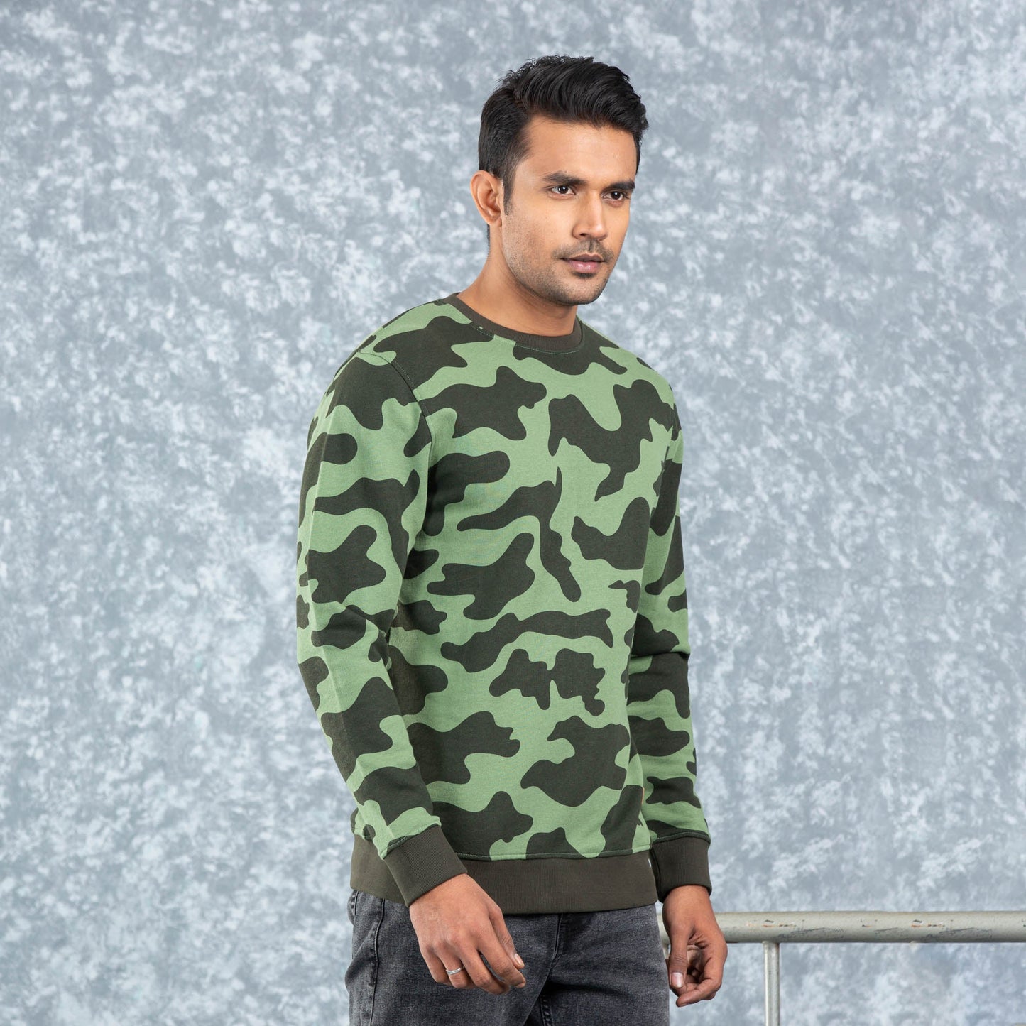 Mens Sweatshirt-Olive Camo